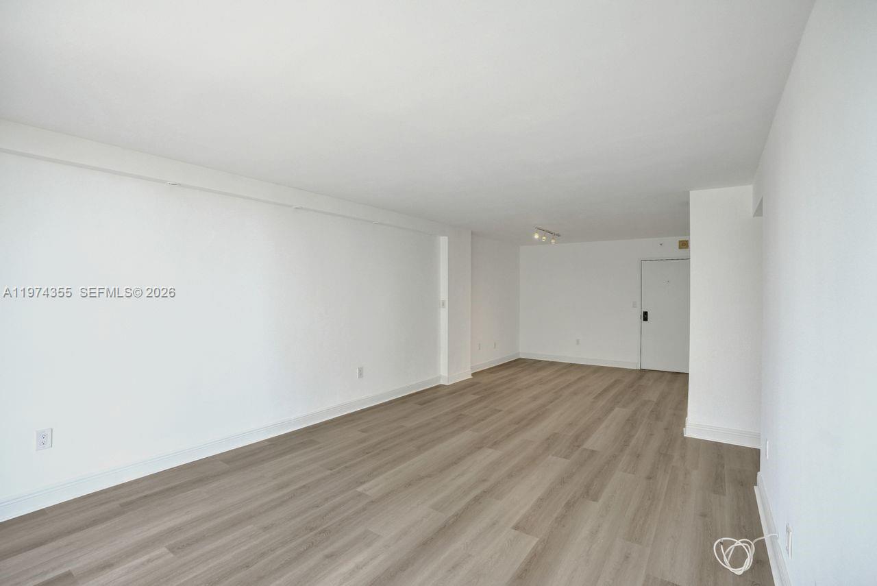 1450 Brickell Bay Dr # 503