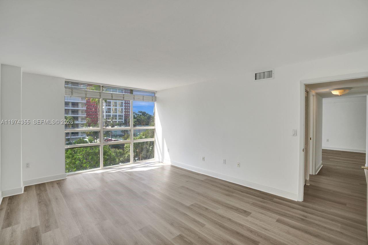 1450 Brickell Bay Dr # 503