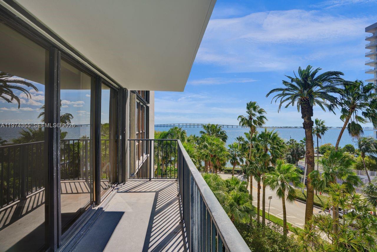 1450 Brickell Bay Dr # 503