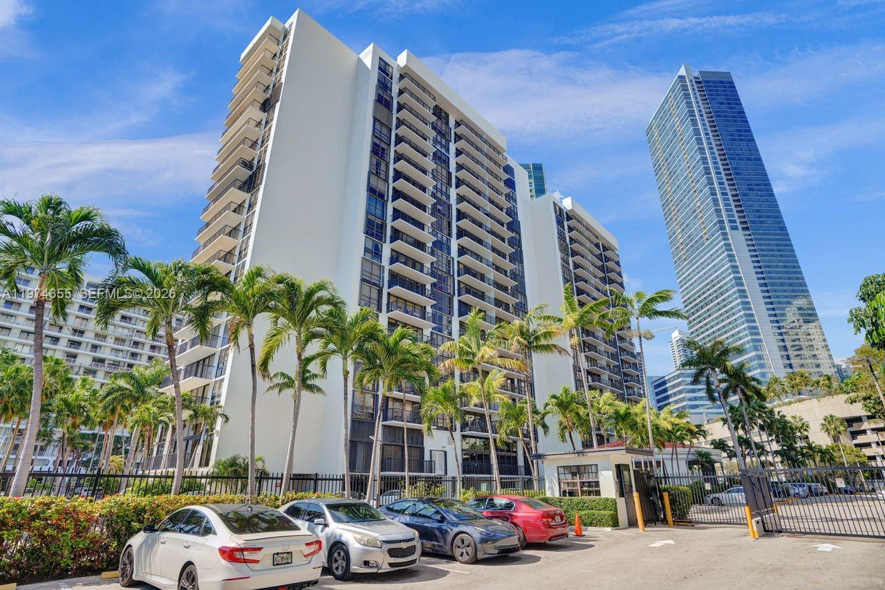 1450 Brickell Bay Dr # 503