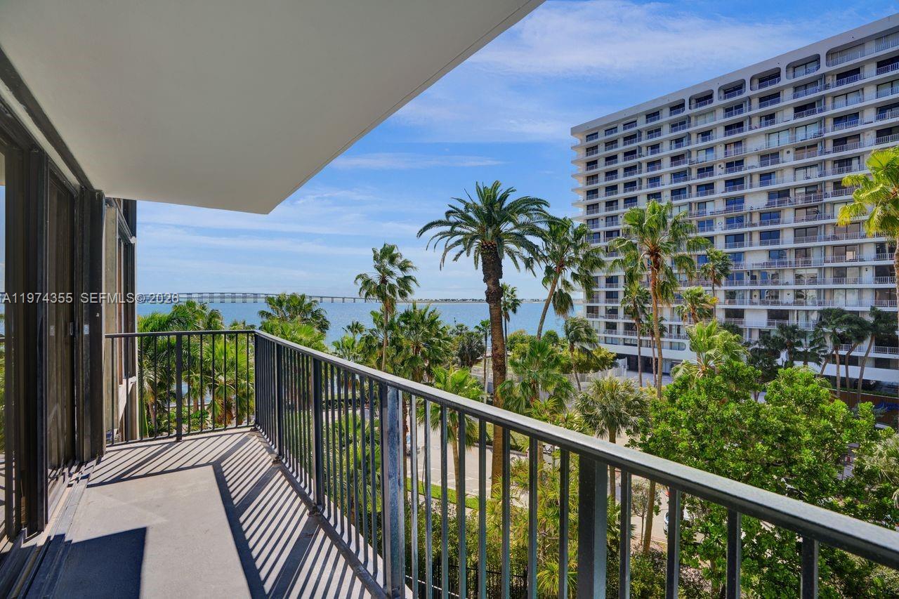 1450 Brickell Bay Dr # 503