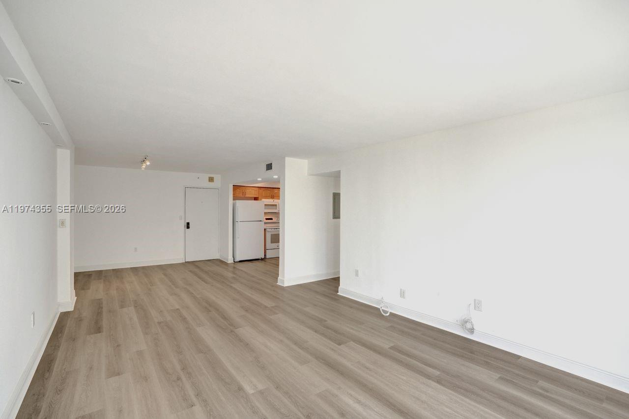 1450 Brickell Bay Dr # 503