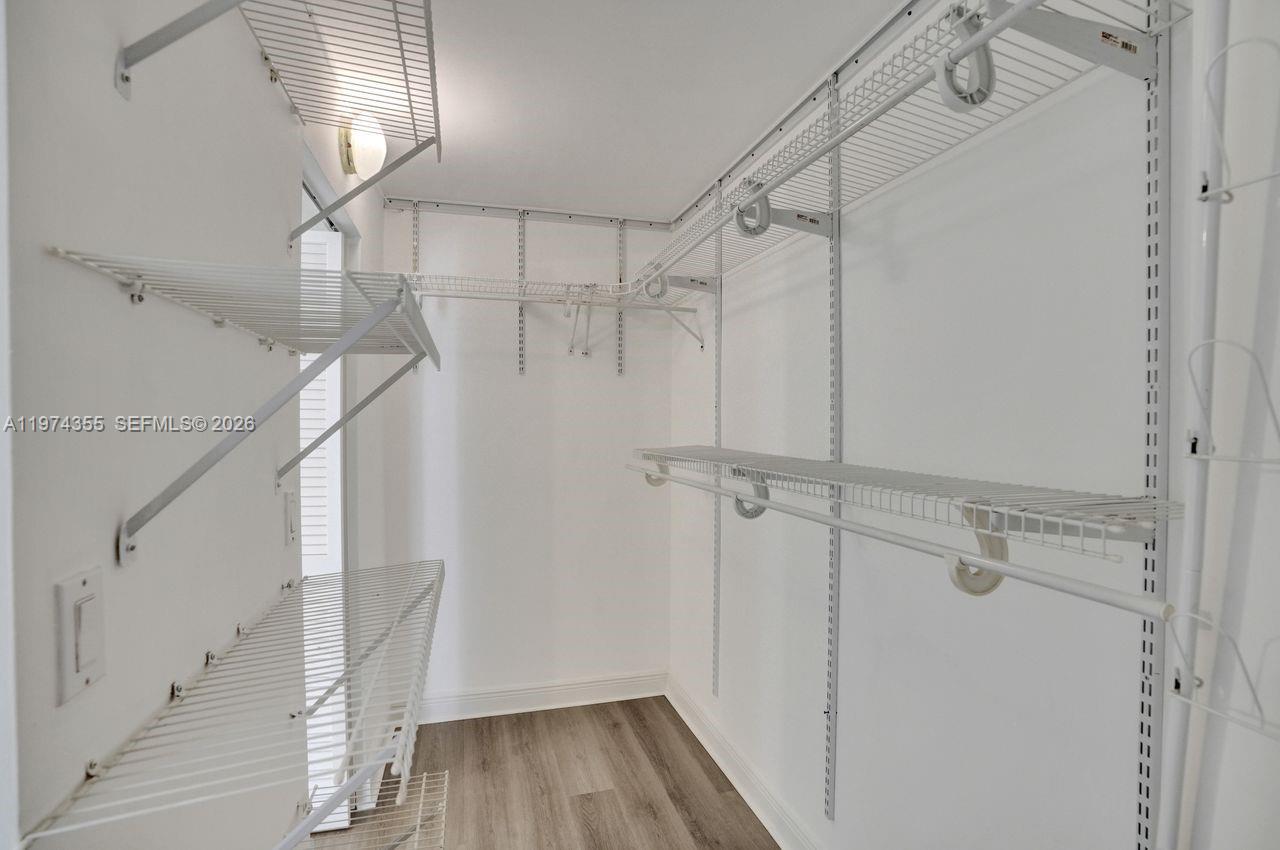 1450 Brickell Bay Dr # 503