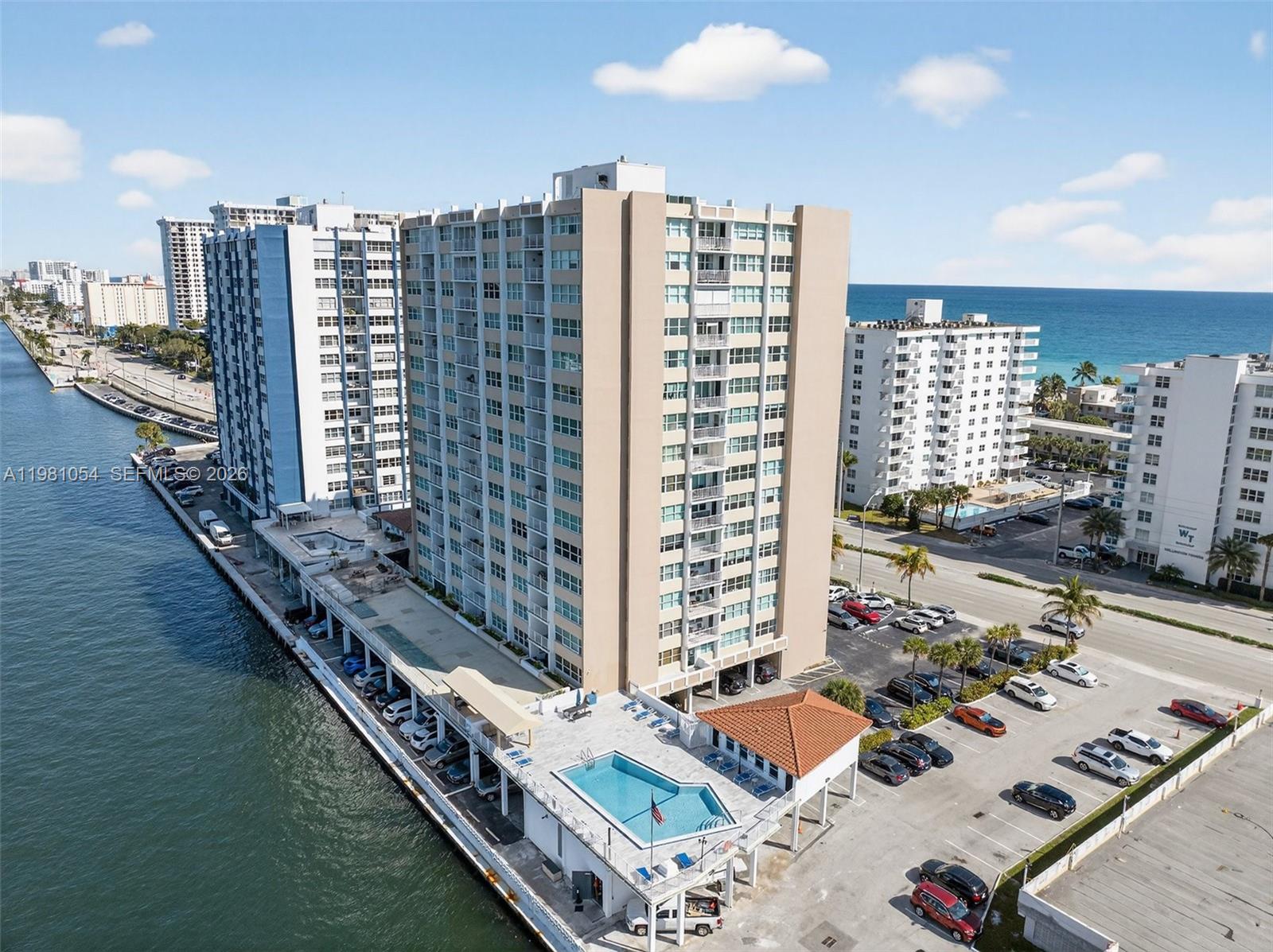1410 S Ocean Dr # 402