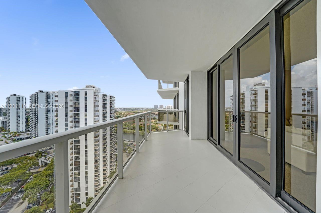 20281 E Country Club Dr # 1703
