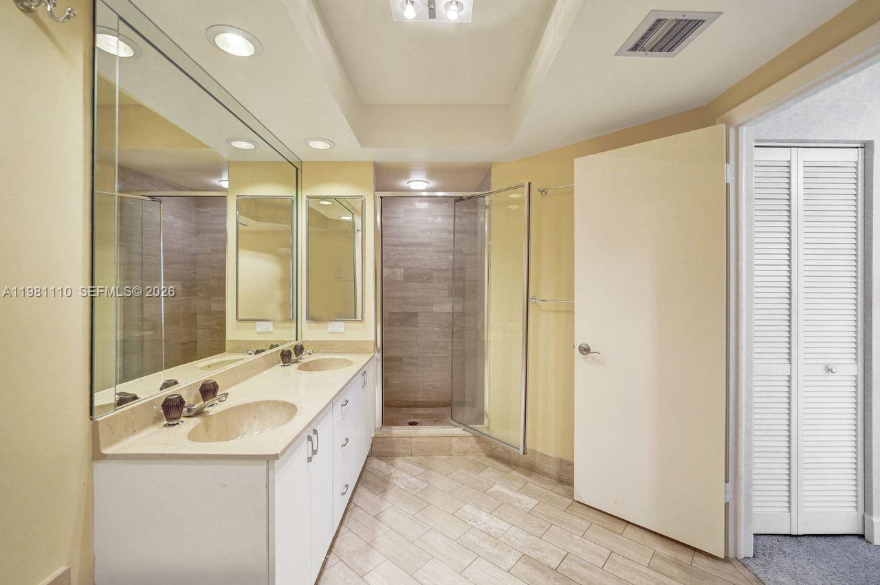 20281 E Country Club Dr # 1703