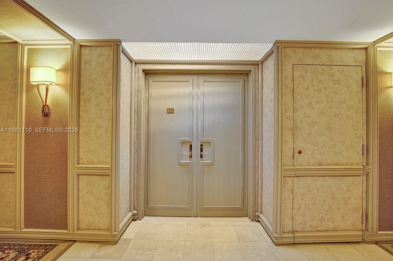 20281 E Country Club Dr # 1703