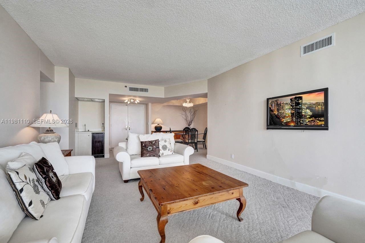 20281 E Country Club Dr # 1703