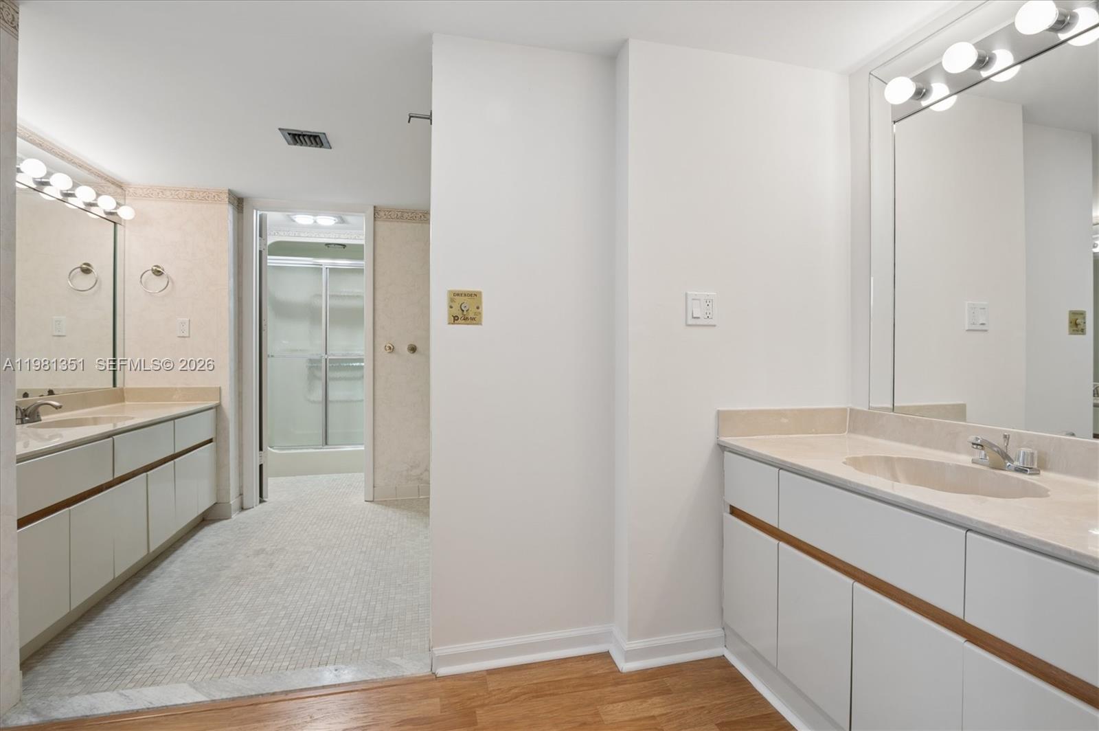 300 Three Islands Blvd # 516