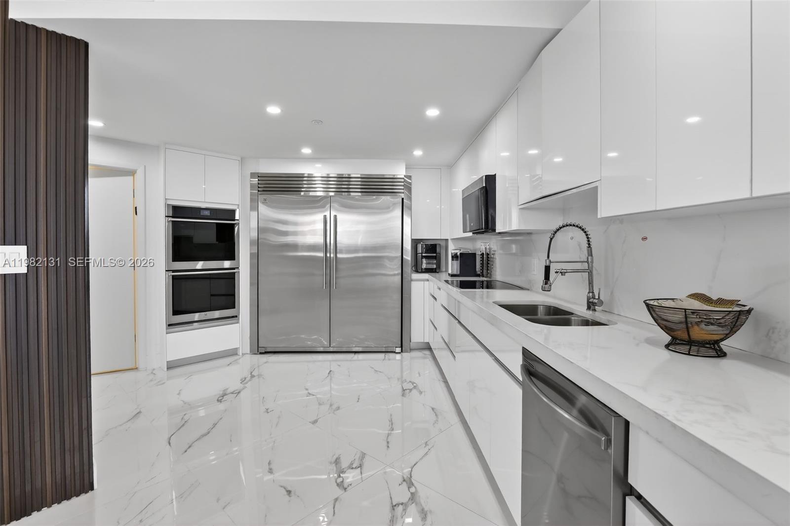 4000 Island Blvd # 2301