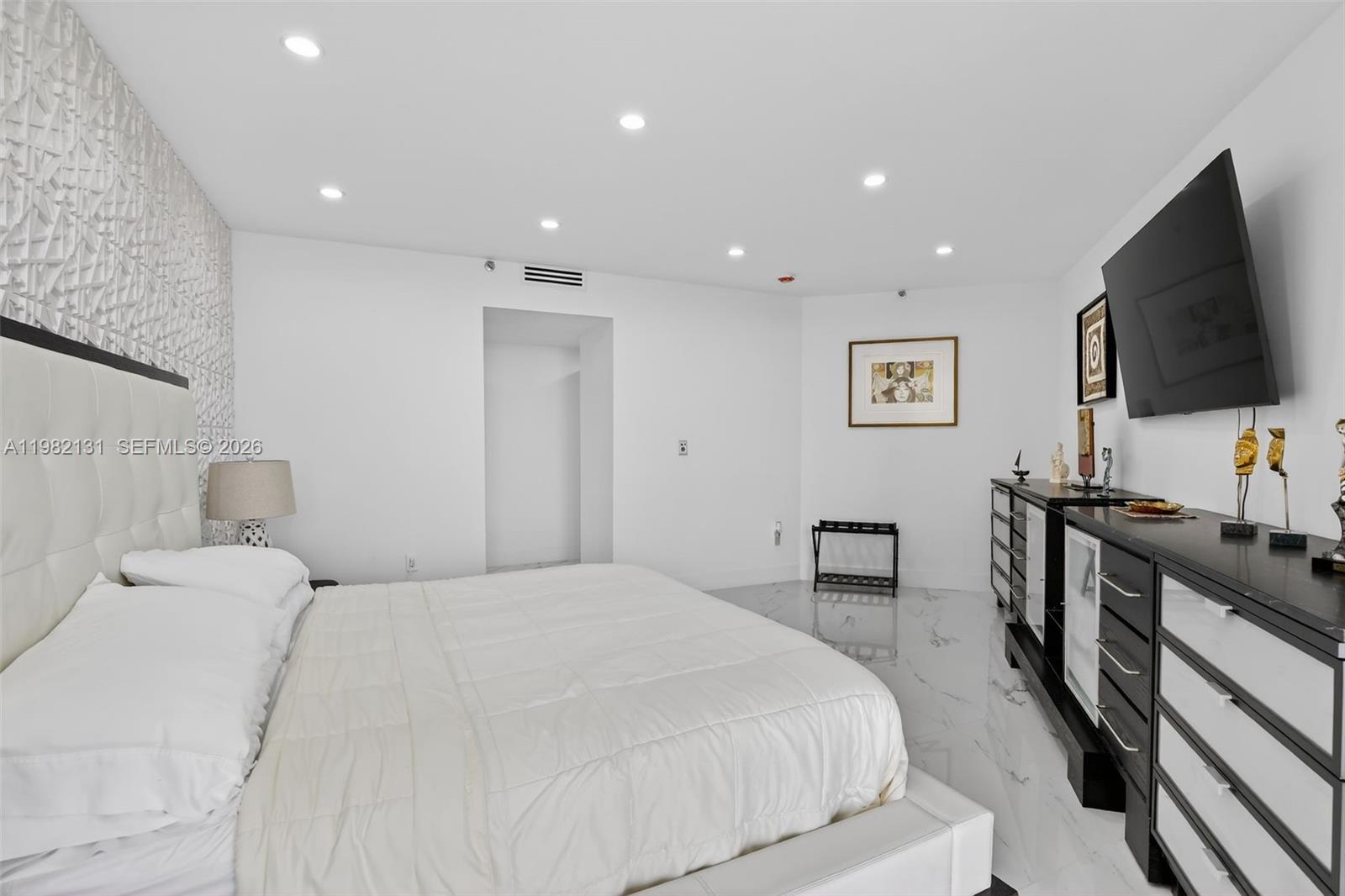 4000 Island Blvd # 2301