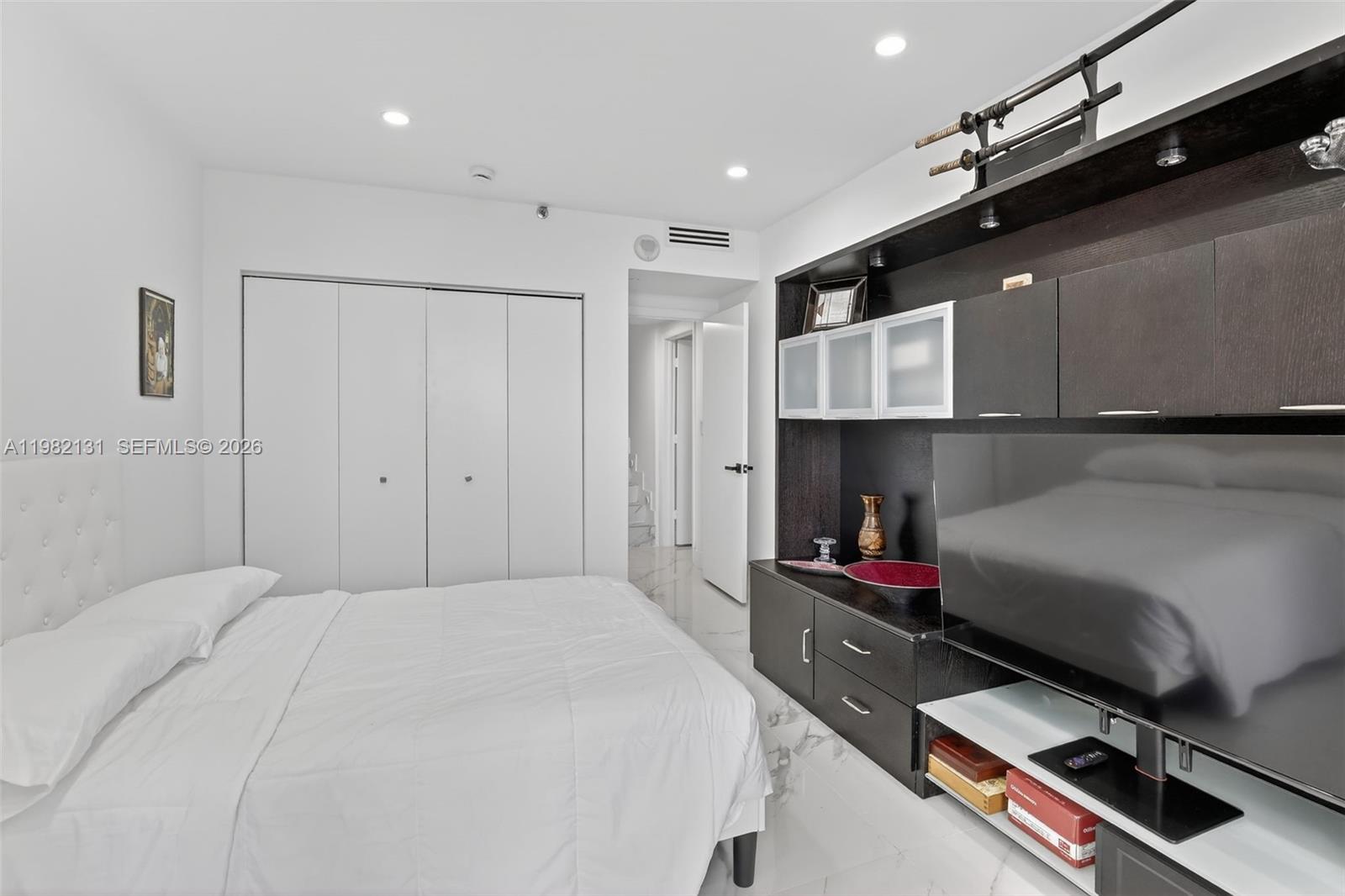 4000 Island Blvd # 2301