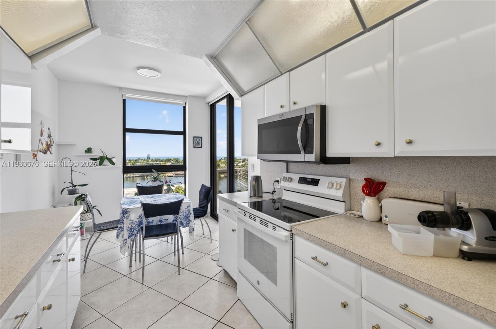 20281 E Country Club Dr # 608