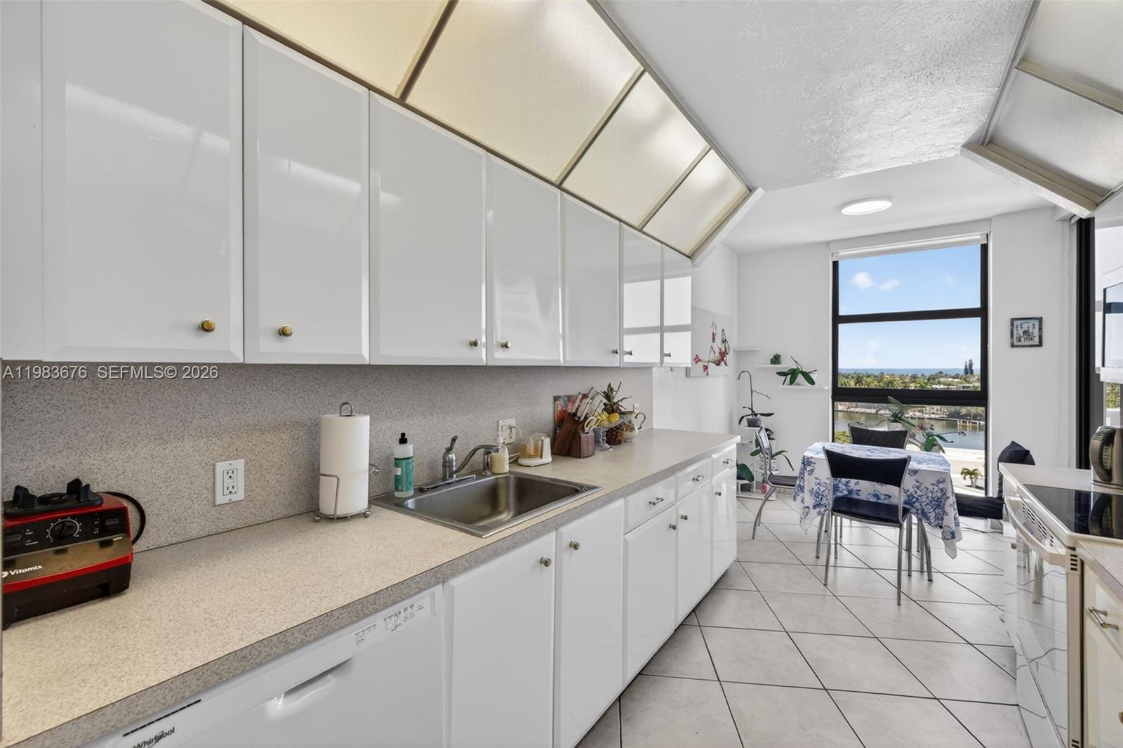 20281 E Country Club Dr # 608