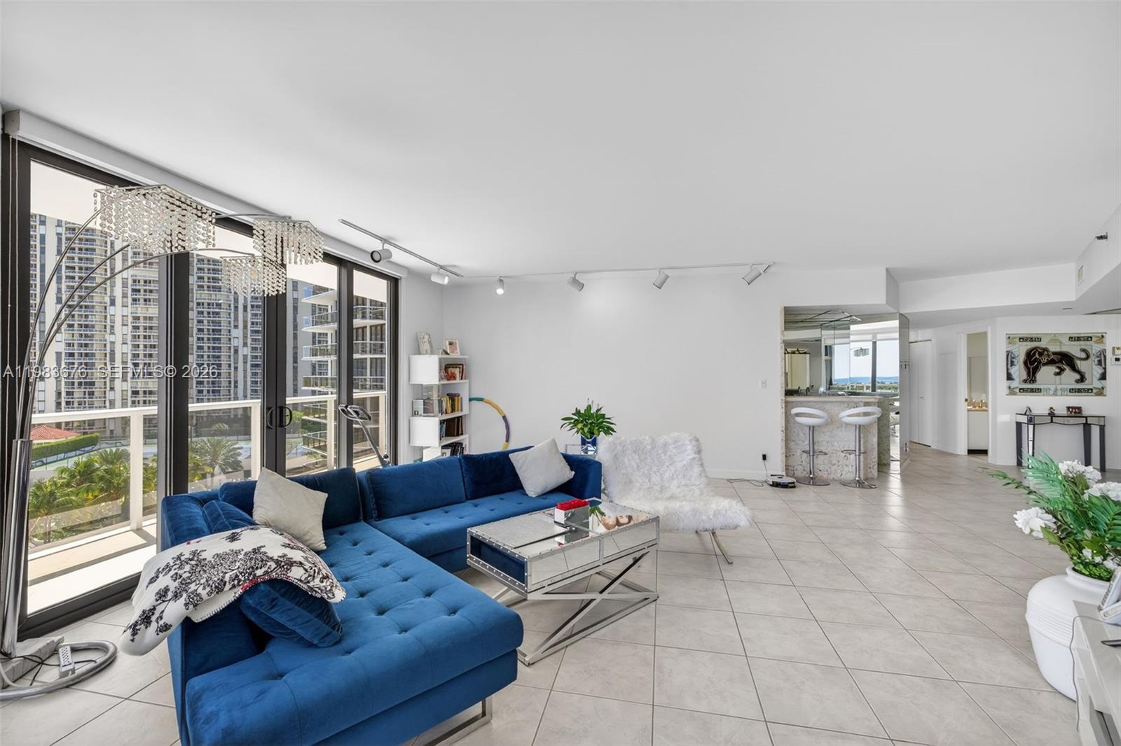 20281 E Country Club Dr # 608