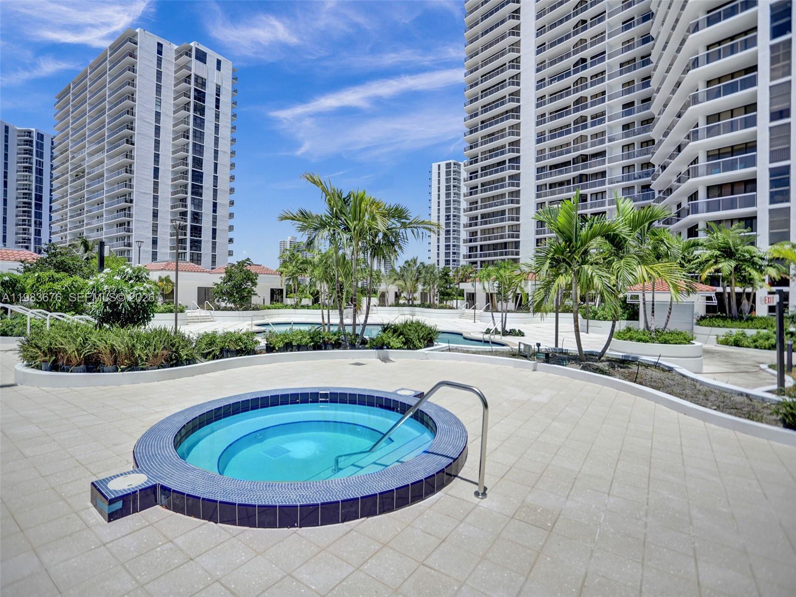 20281 E Country Club Dr # 608