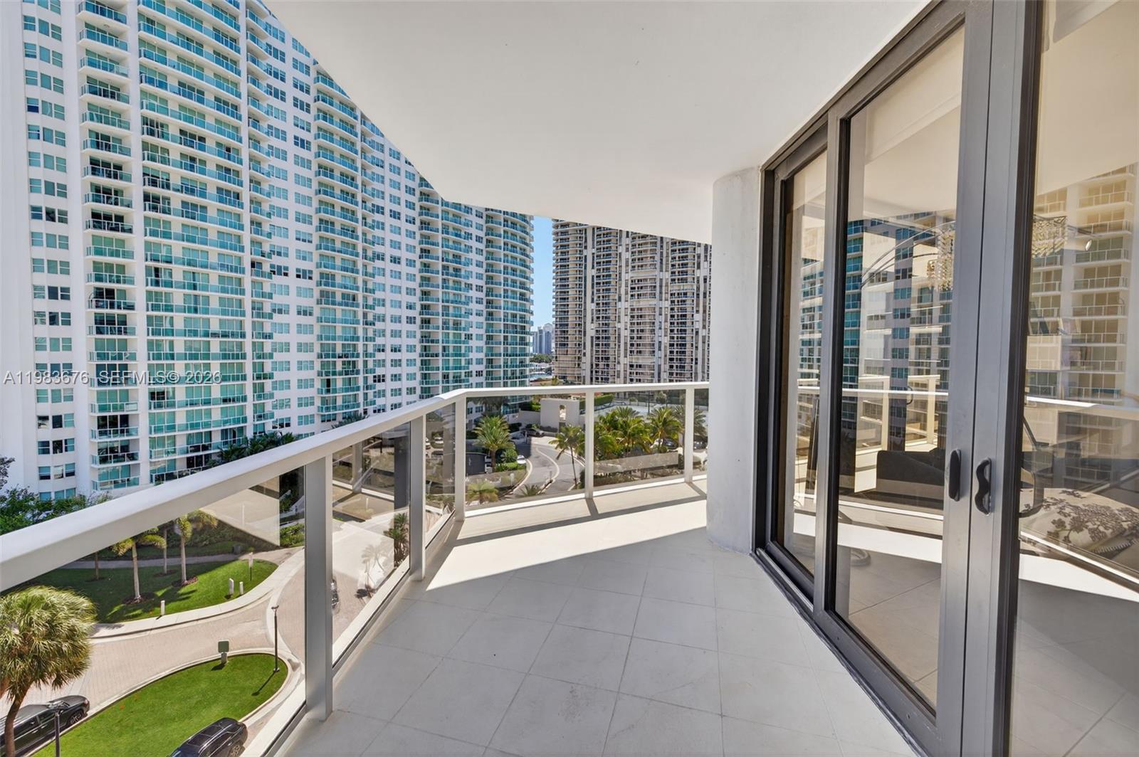 20281 E Country Club Dr # 608