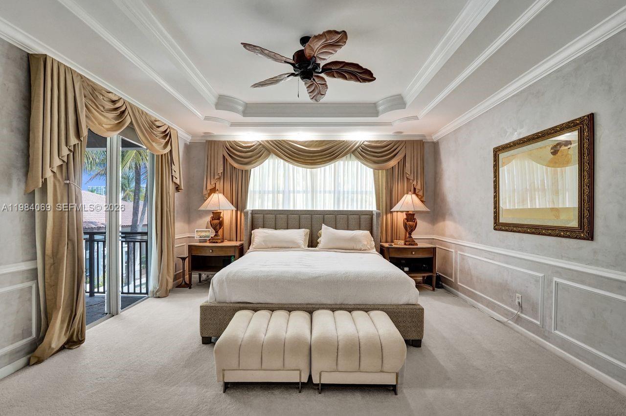 899 W Spinnaker Dr W