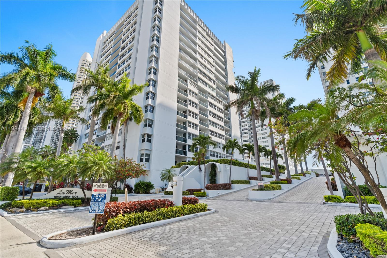 1890 S Ocean Dr # 1002