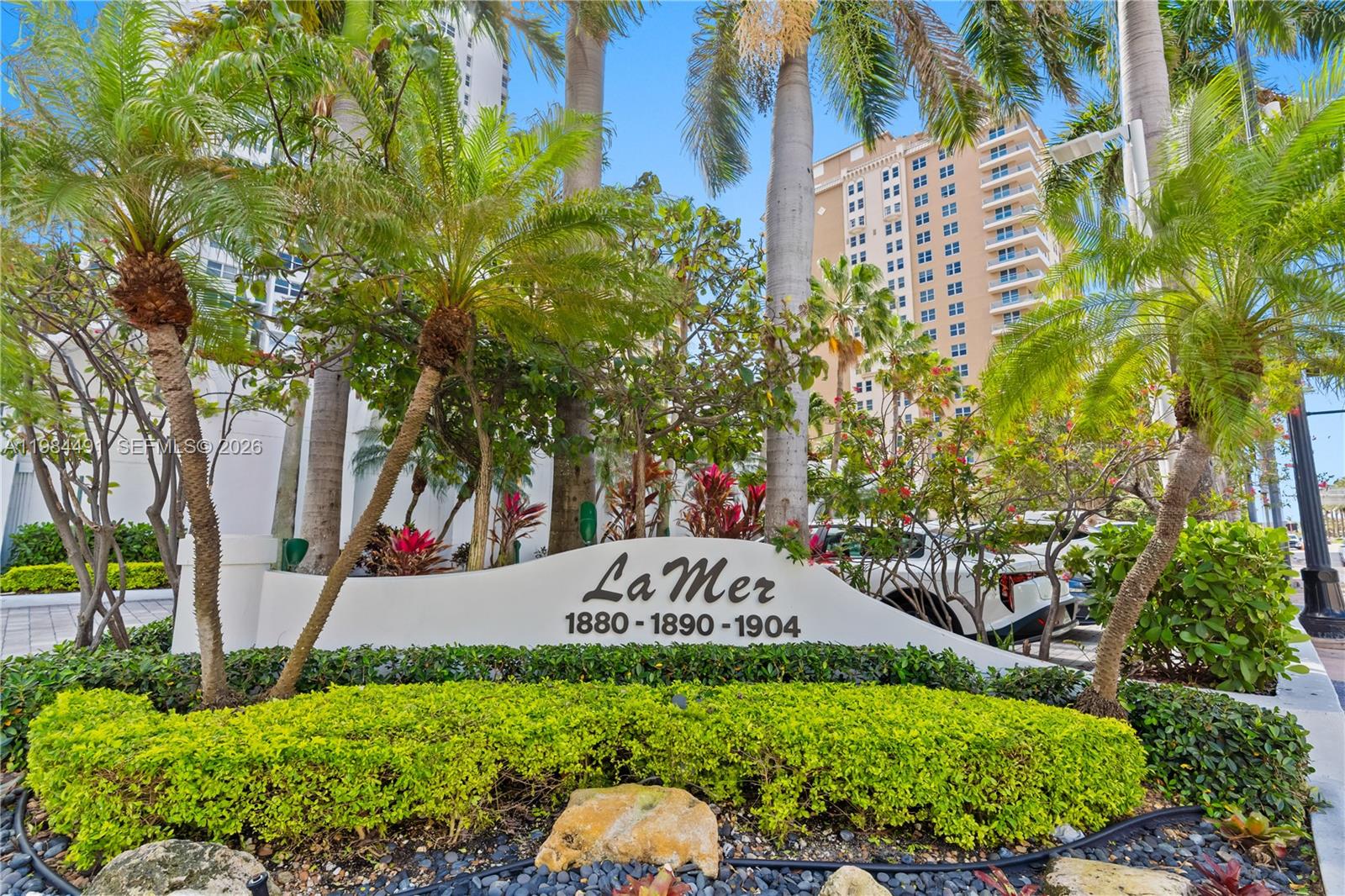 1890 S Ocean Dr # 1002