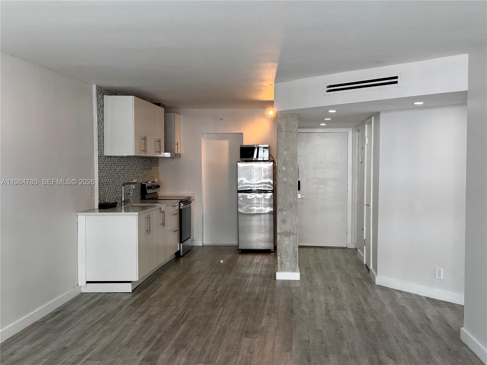 1825 S Ocean Dr # 305