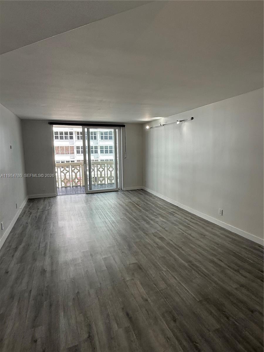 1825 S Ocean Dr # 305