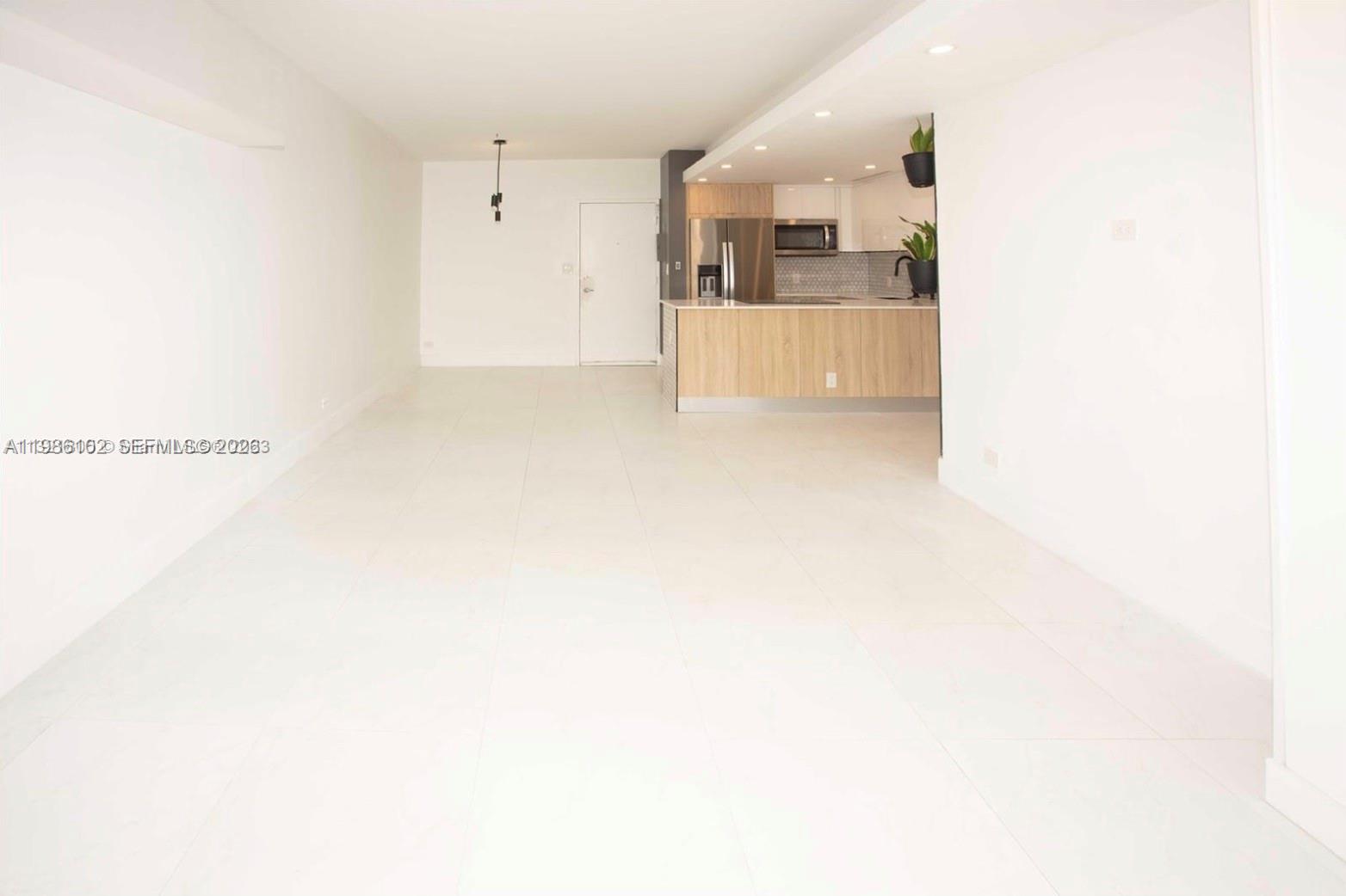 7441 Wayne Ave # 10I