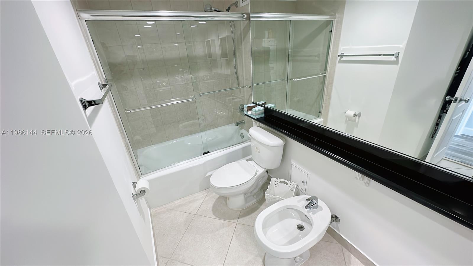 5600 Collins Ave # 17V