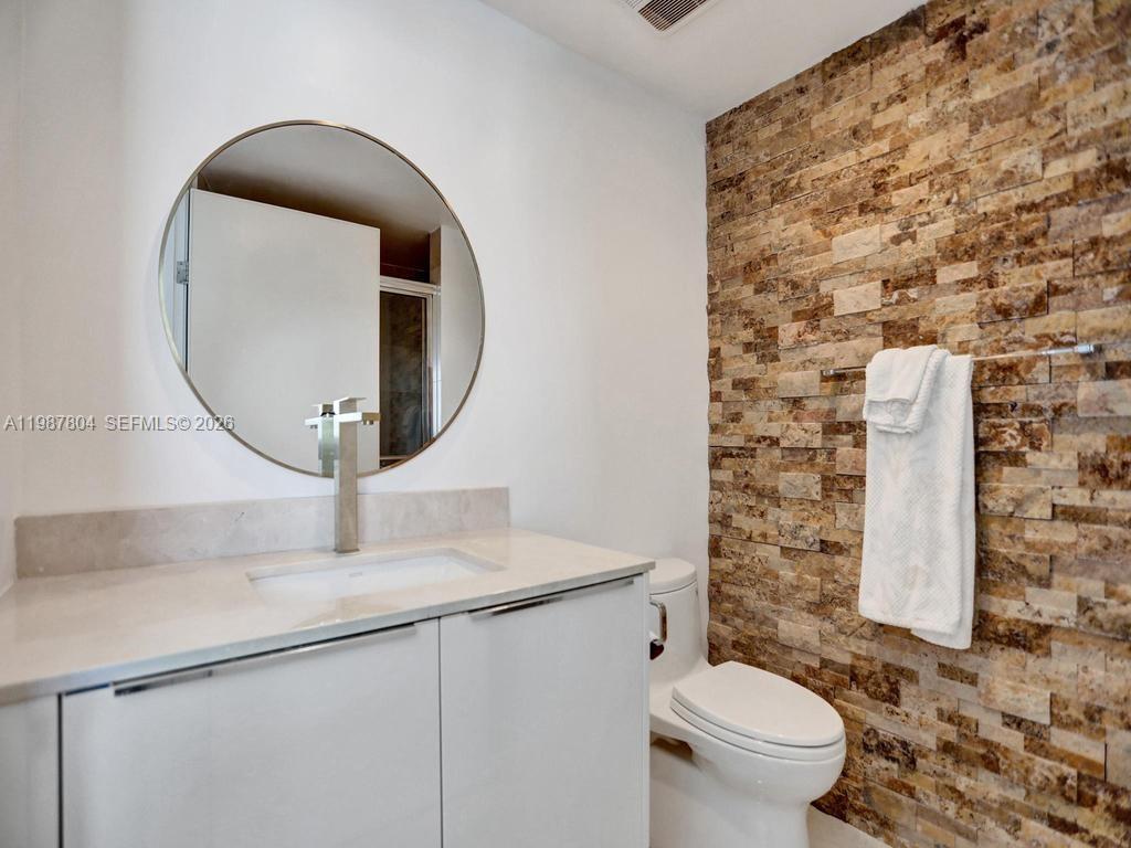 3370 Hidden Bay Dr Unit: TS2810