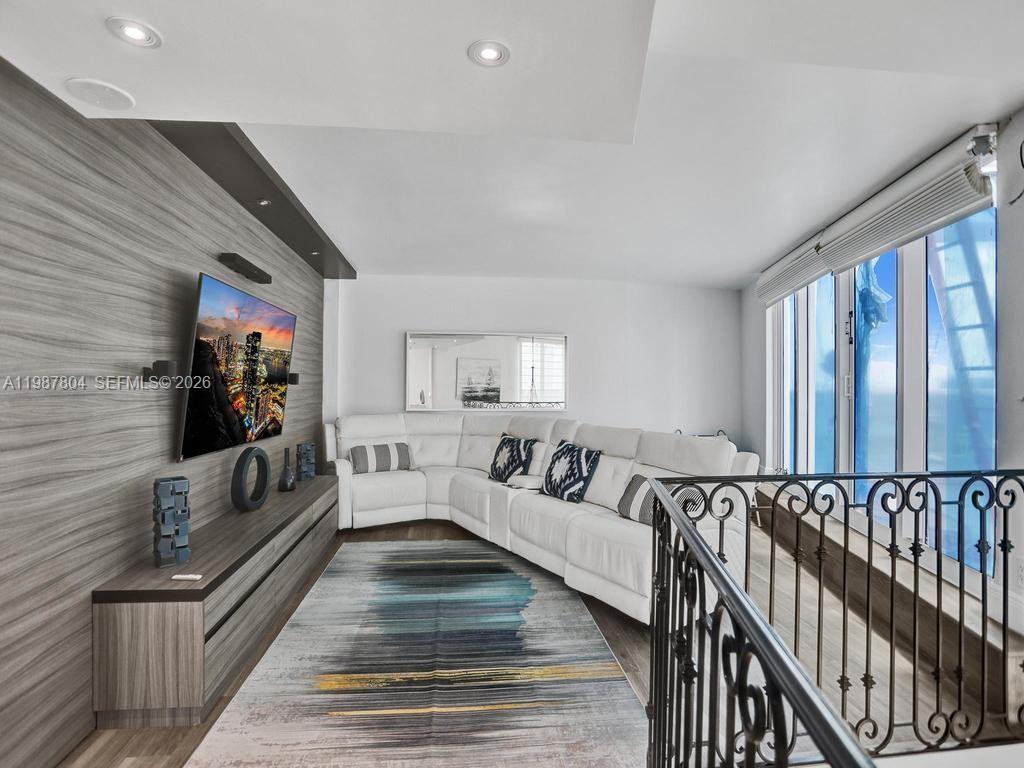 3370 Hidden Bay Dr Unit: TS2810