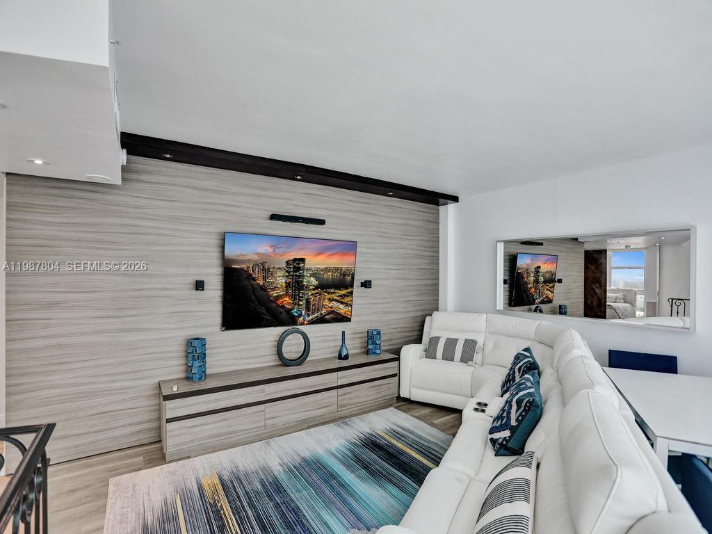 3370 Hidden Bay Dr Unit: TS2810