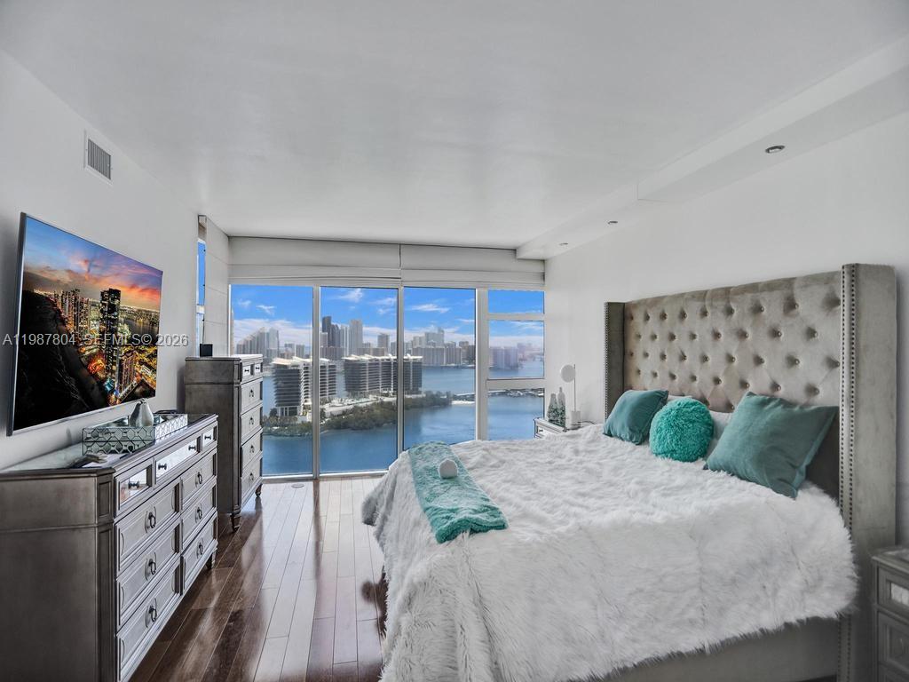 3370 Hidden Bay Dr Unit: TS2810