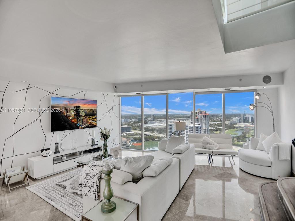 3370 Hidden Bay Dr Unit: TS2810