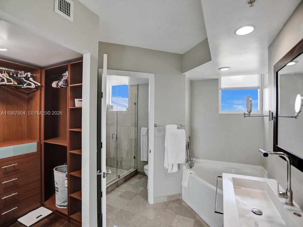 3370 Hidden Bay Dr Unit: TS2810