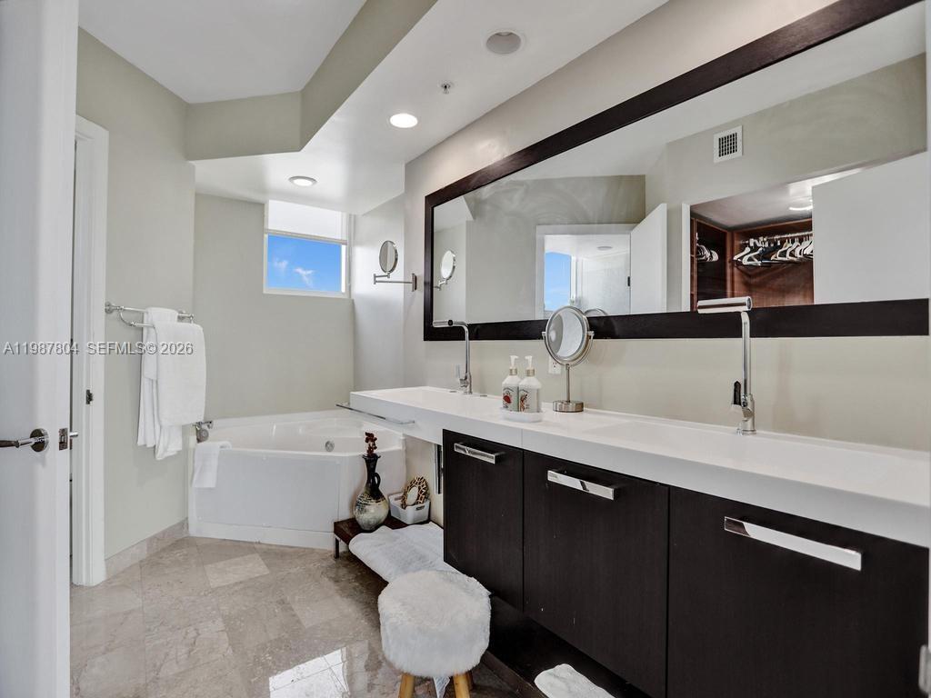 3370 Hidden Bay Dr Unit: TS2810
