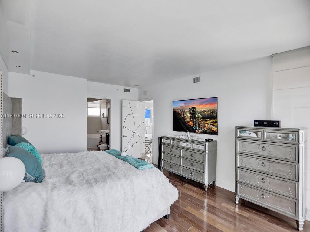 3370 Hidden Bay Dr Unit: TS2810