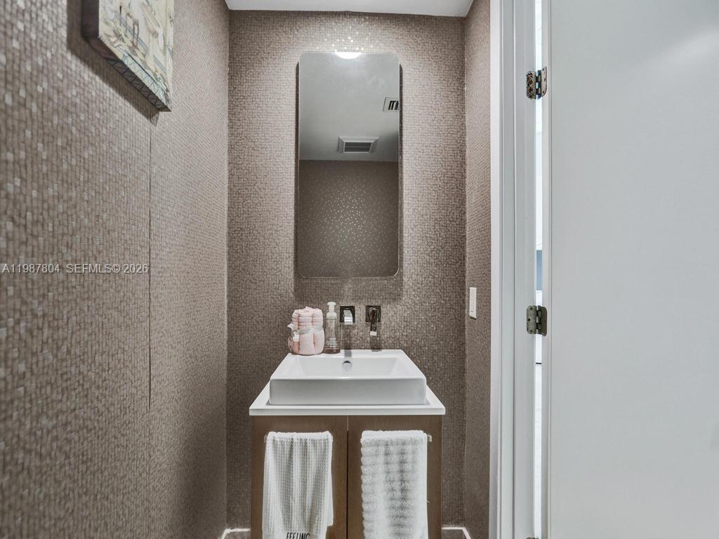 3370 Hidden Bay Dr Unit: TS2810