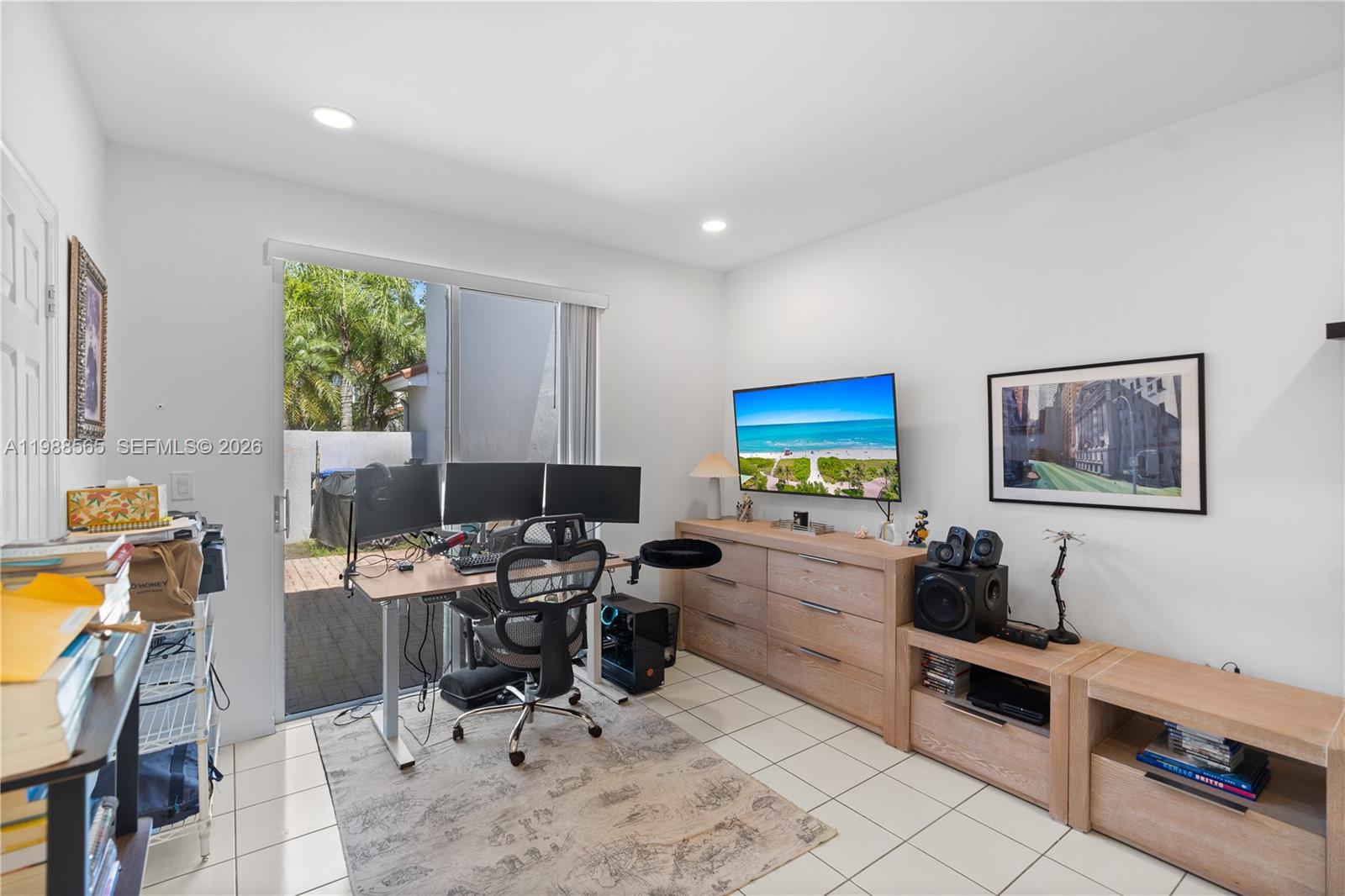1120 Canella Ln