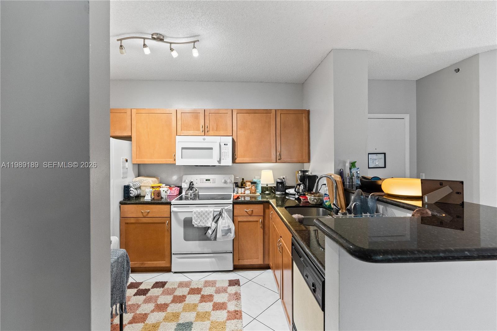 19655 E Country Club Dr # 6108