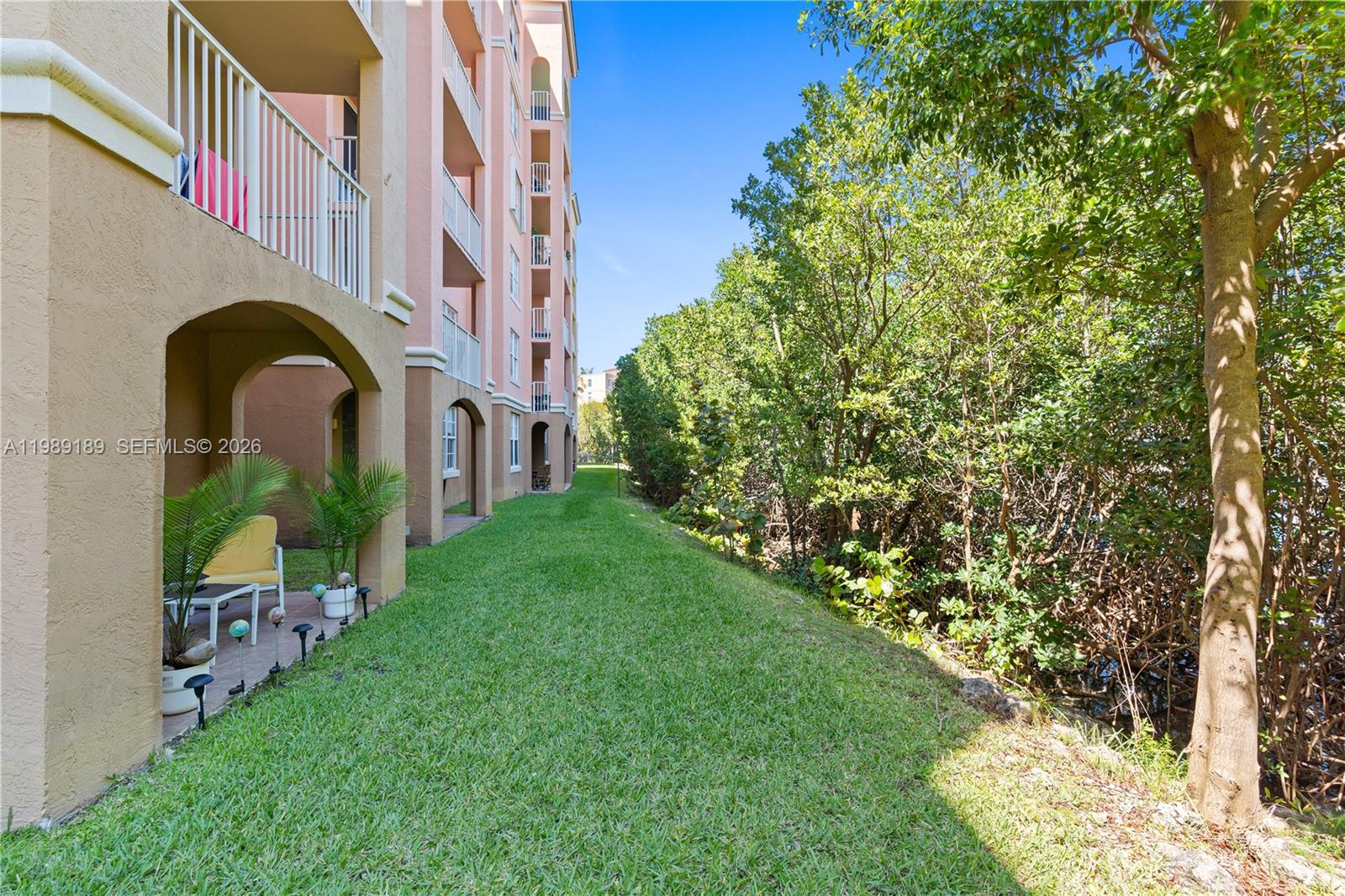 19655 E Country Club Dr # 6108