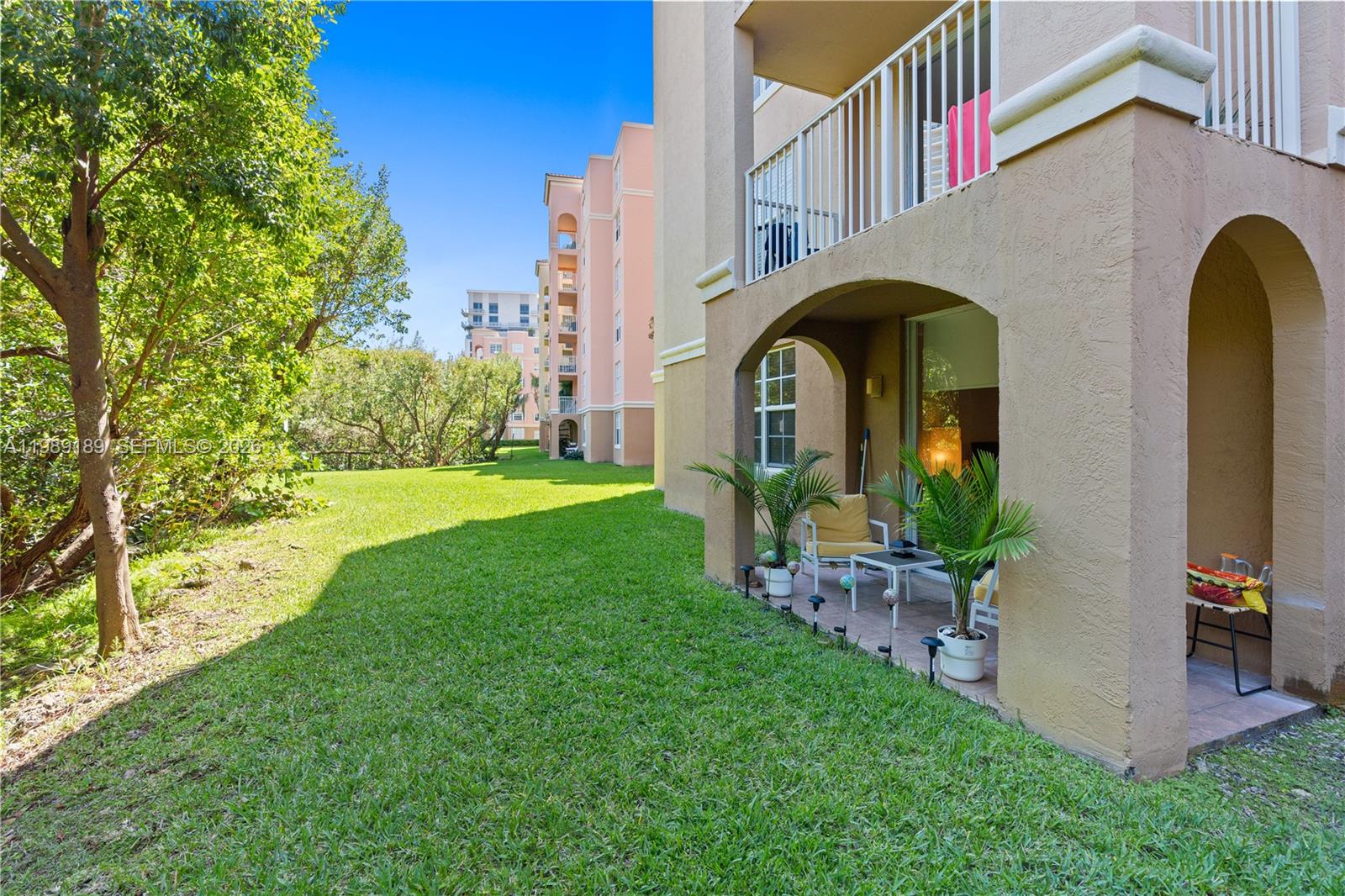 19655 E Country Club Dr # 6108