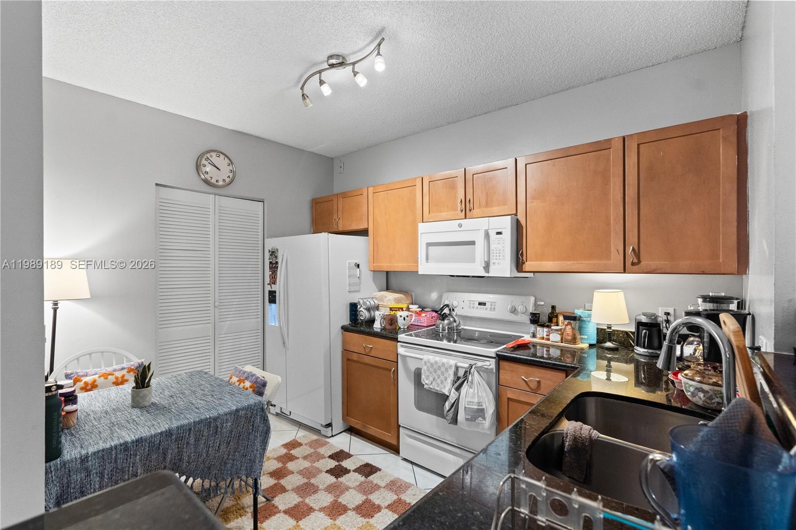 19655 E Country Club Dr # 6108