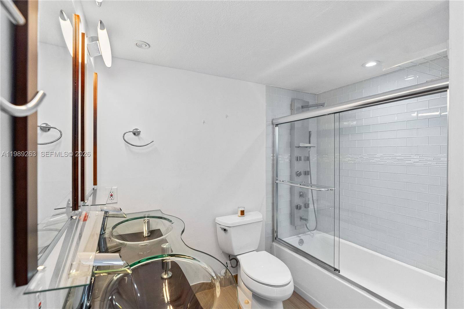 437 Golden Isles Dr # 11J