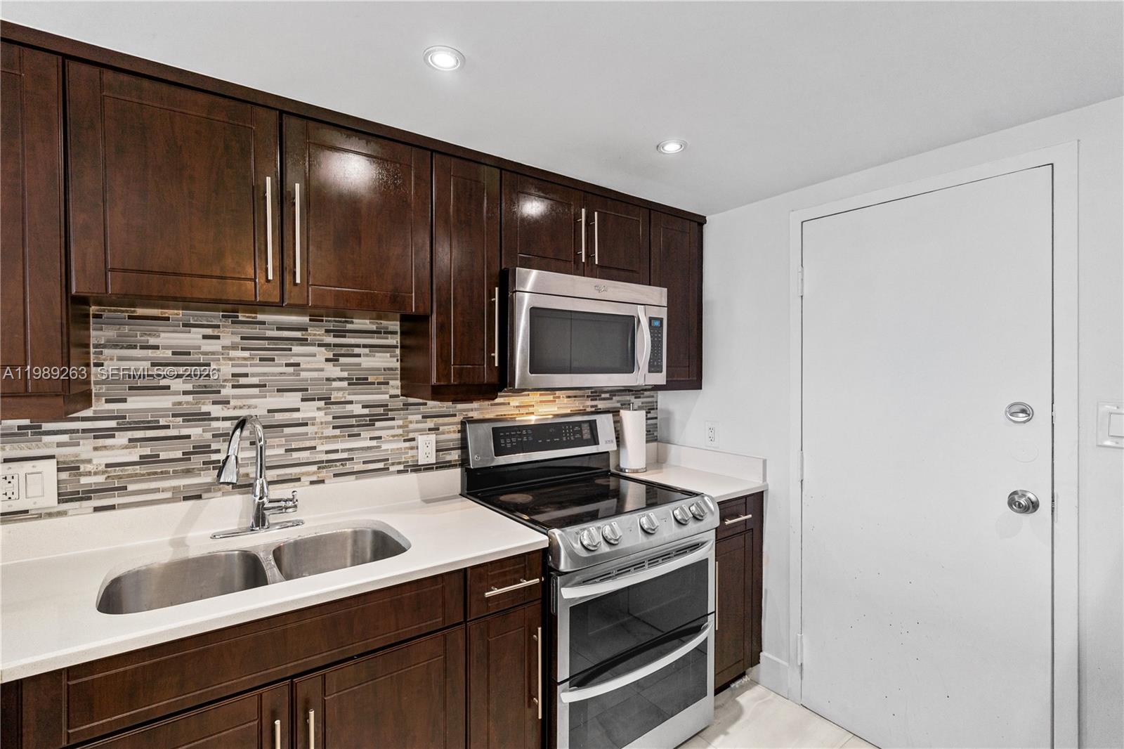 437 Golden Isles Dr # 11J