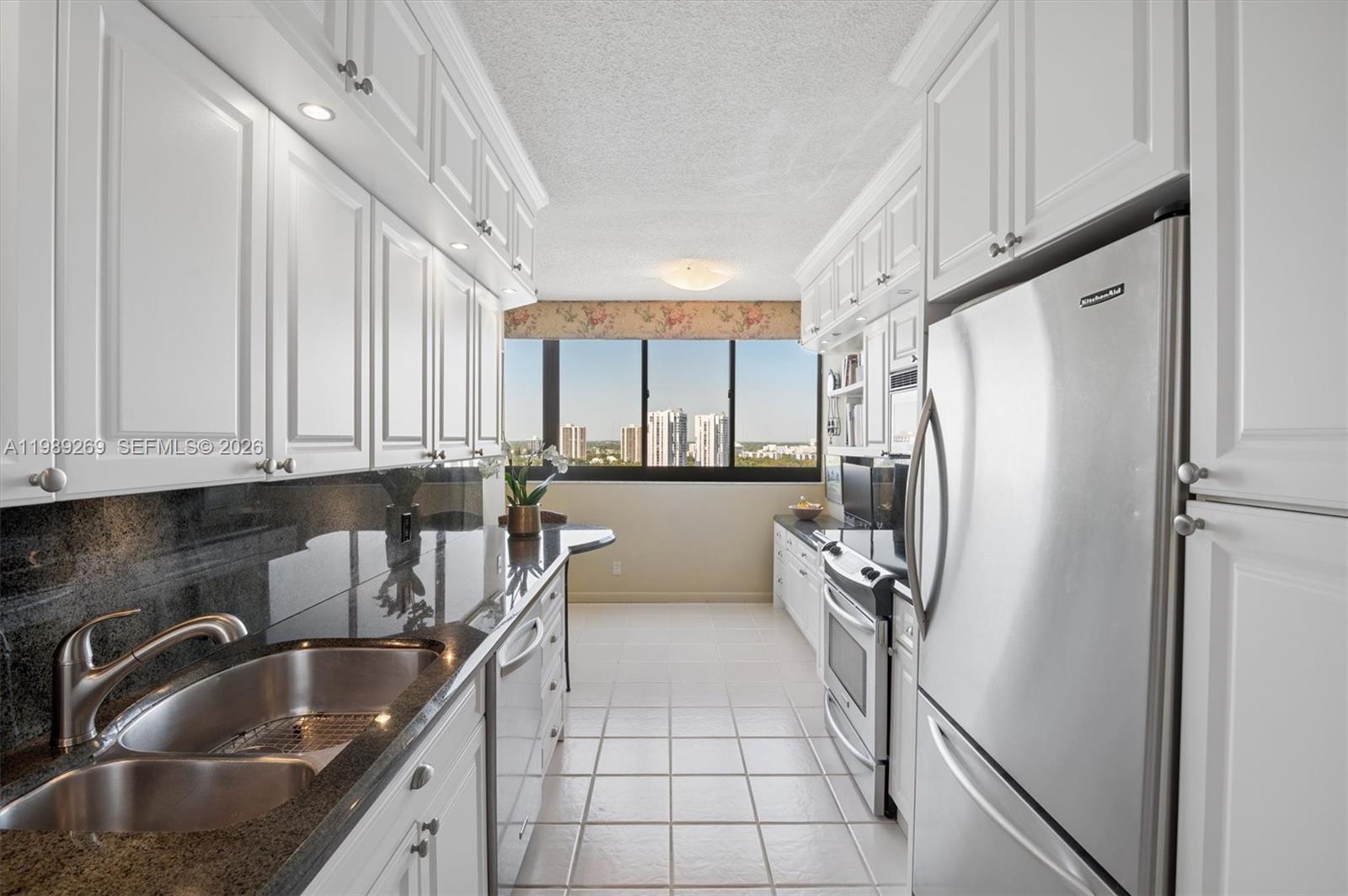 20185 E Country Club Dr # 1805