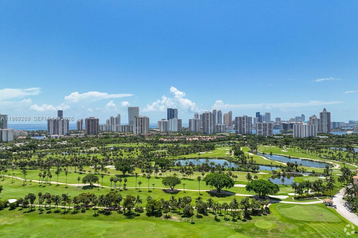 20185 E Country Club Dr # 1805