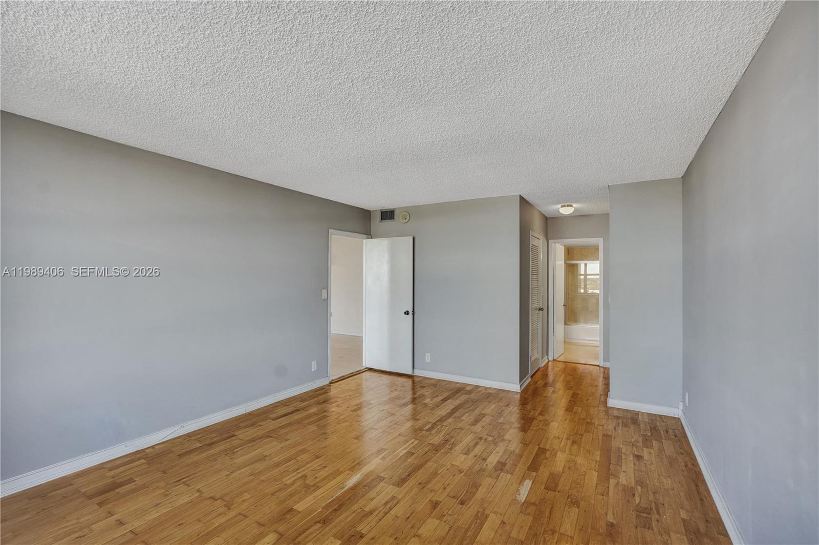 2500 Parkview Dr # 808