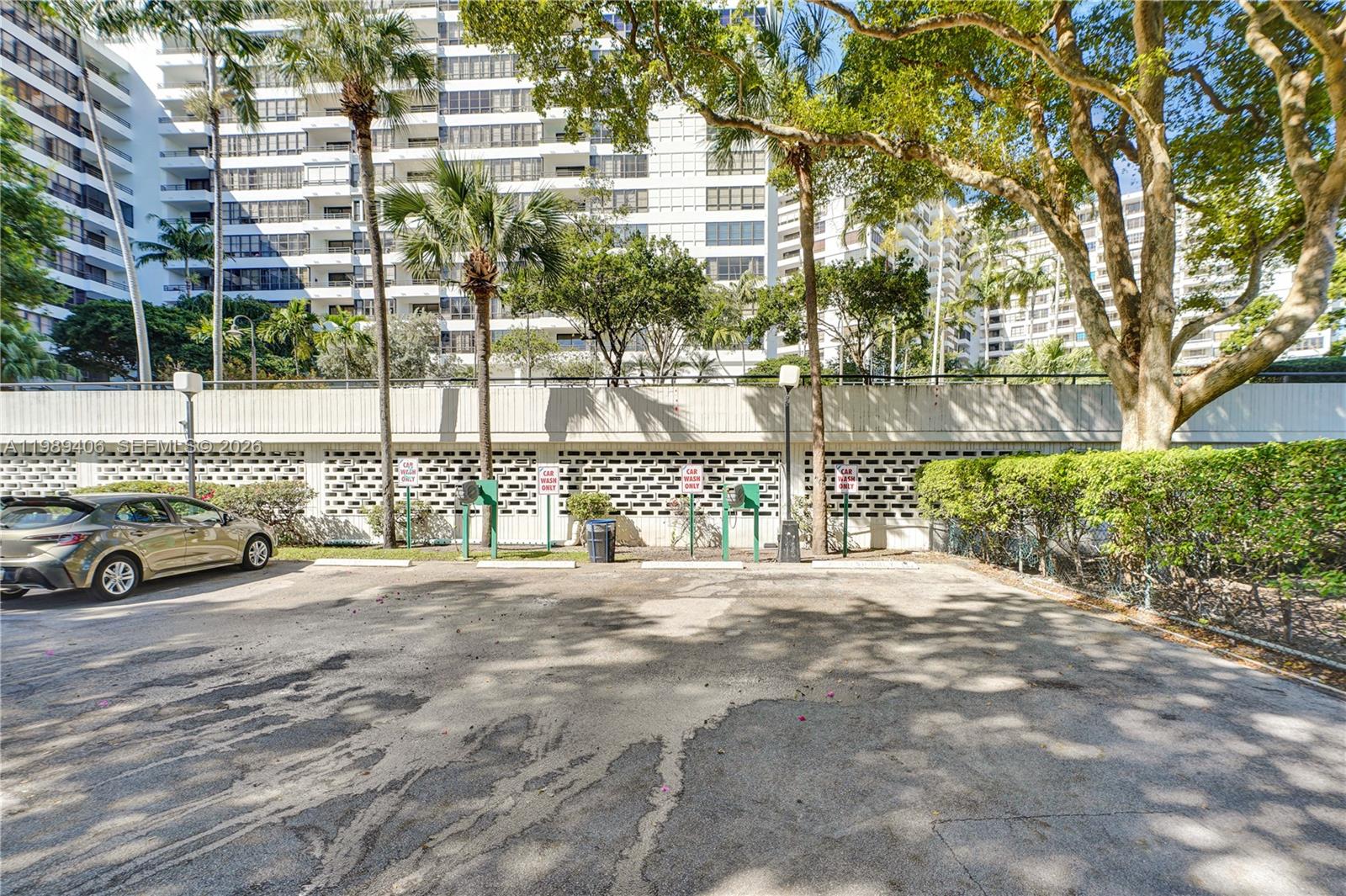 2500 Parkview Dr # 808
