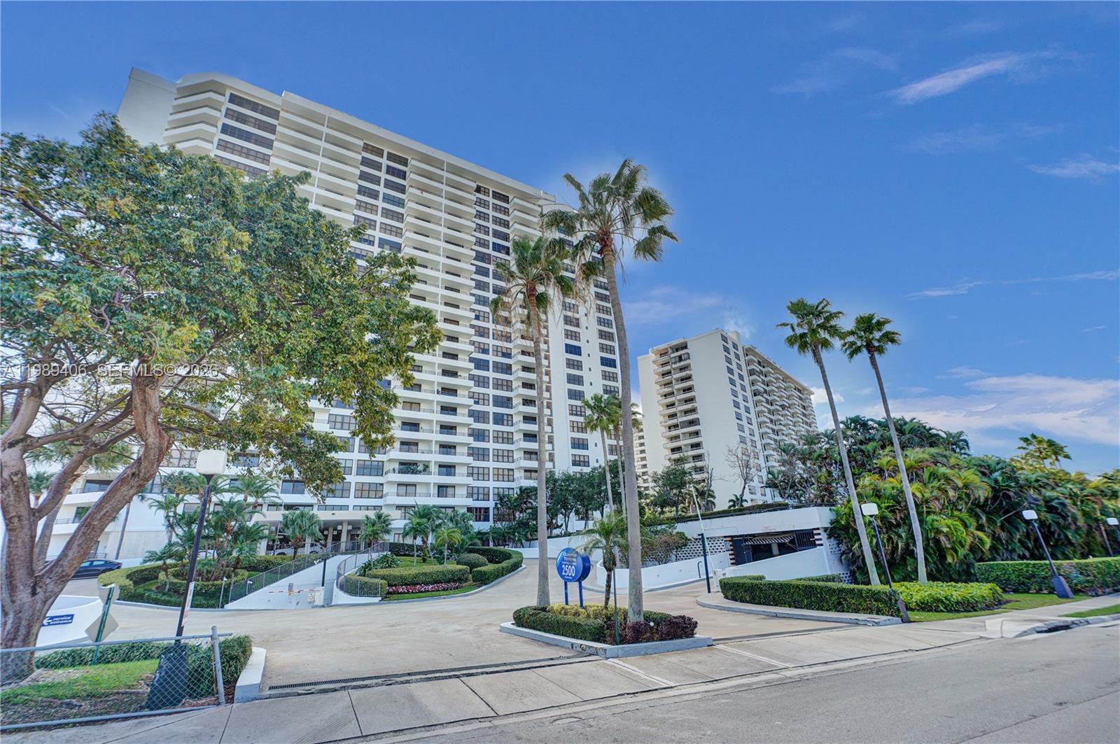 2500 Parkview Dr # 808