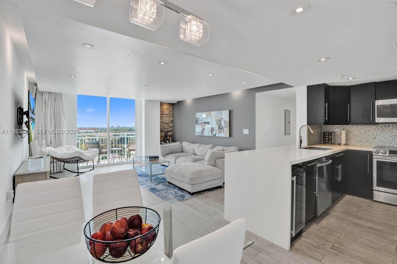 3000 Coral Way # 1114